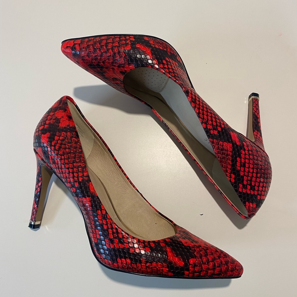 Kenneth Cole - Red Snakeskin Pointed Toe Heel (size 8.5)